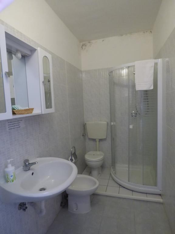 Holiday Matteotti Montecatini Terme Bagian luar foto